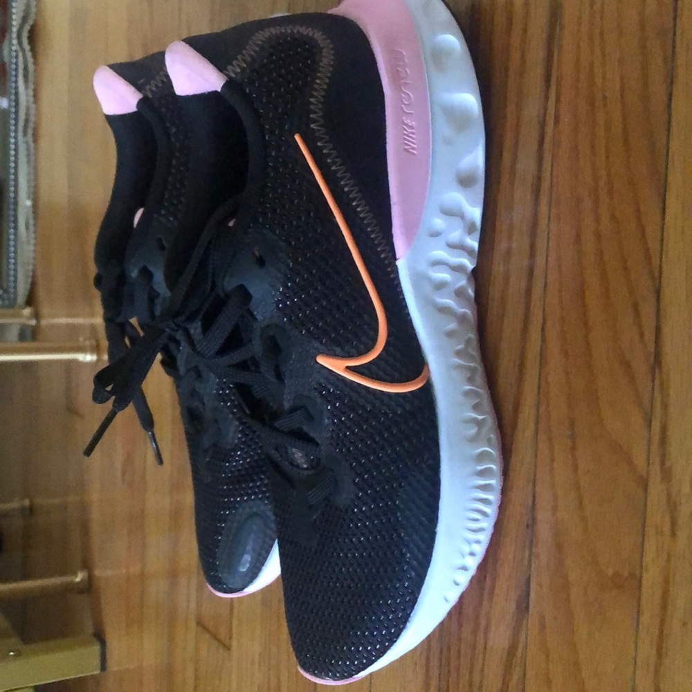 Women’s Nike Renew Run Sneakers